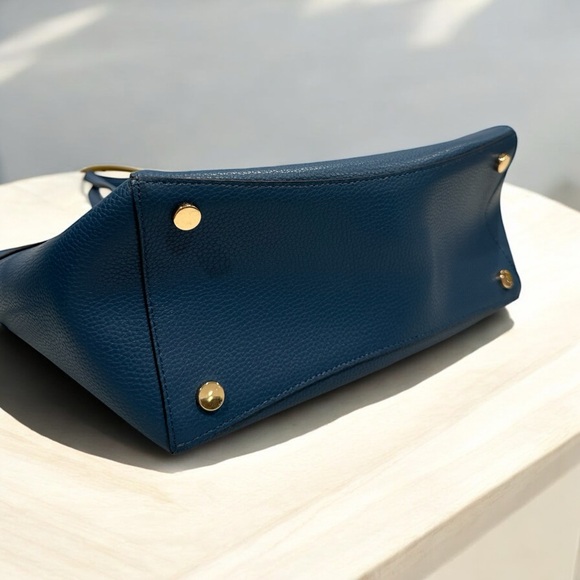 Michael Kors Blue Leather Tote Bag - Picture 4 of 7